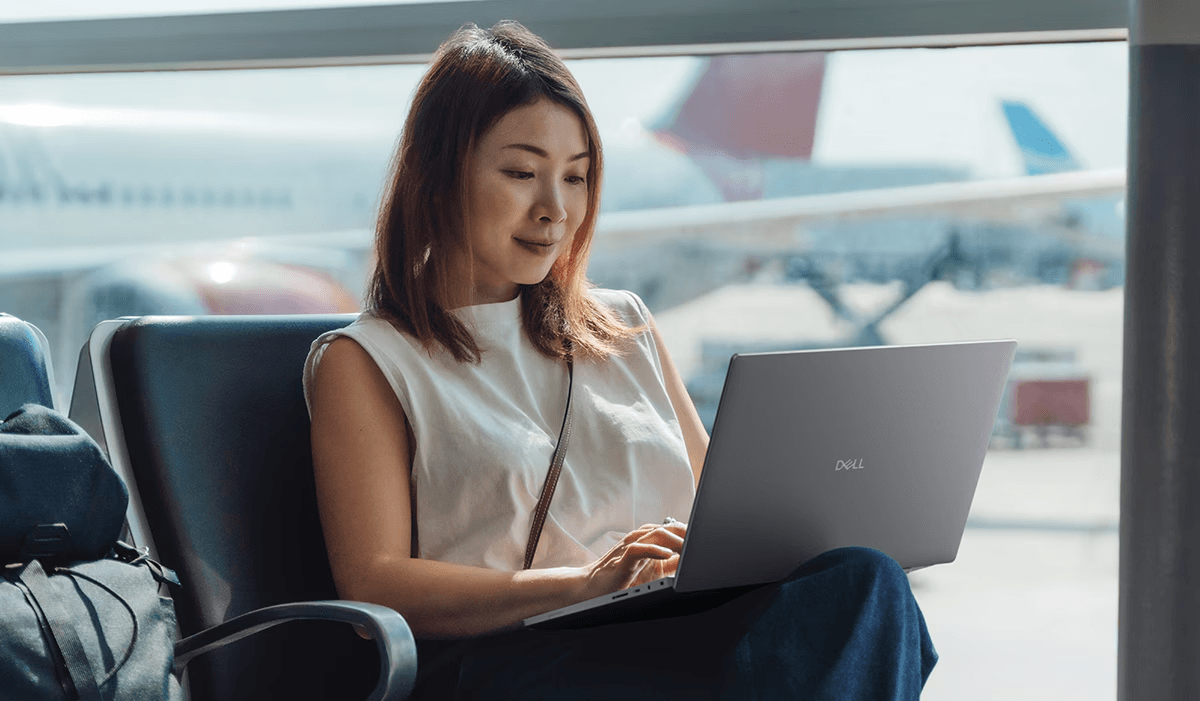 Dell Pro Max 16 Premium Mobile Workstation with Intel Core Ultra 7 and RTX PRO 3000 Blackwell
